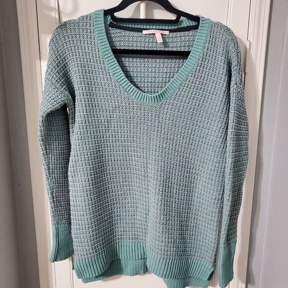 Victoria Secret Knit Sweater - Picture 1 of 7